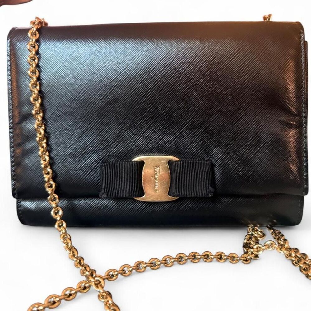 Salvatore Ferragamo Vara Bow Black Leather Gold Chain Evening Shoulder Bag